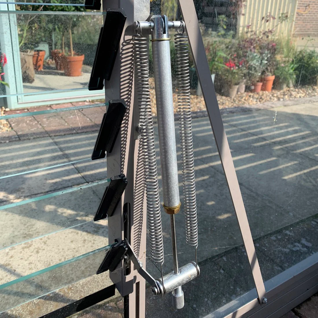 Louvrematic Opener for Rhino Greenhouses